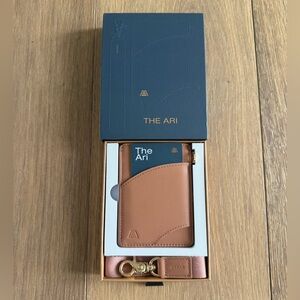 Andar The Ari Wallet - new in box